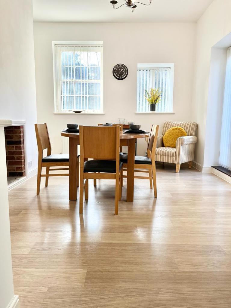 Detached Pet Friendly Cottage, 1 Parking Space Дом отдыха Норвич