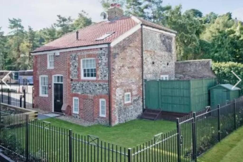 Detached Pet Friendly Cottage, 1 Parking Space Дом отдыха Норвич